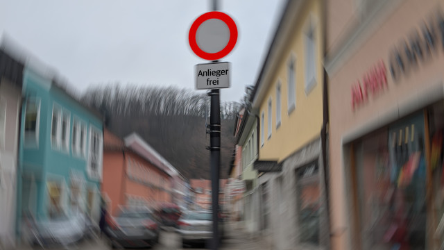 Keine Durchfahrt Ludwigstraße/Taxisstraße, Besucher willkommen!